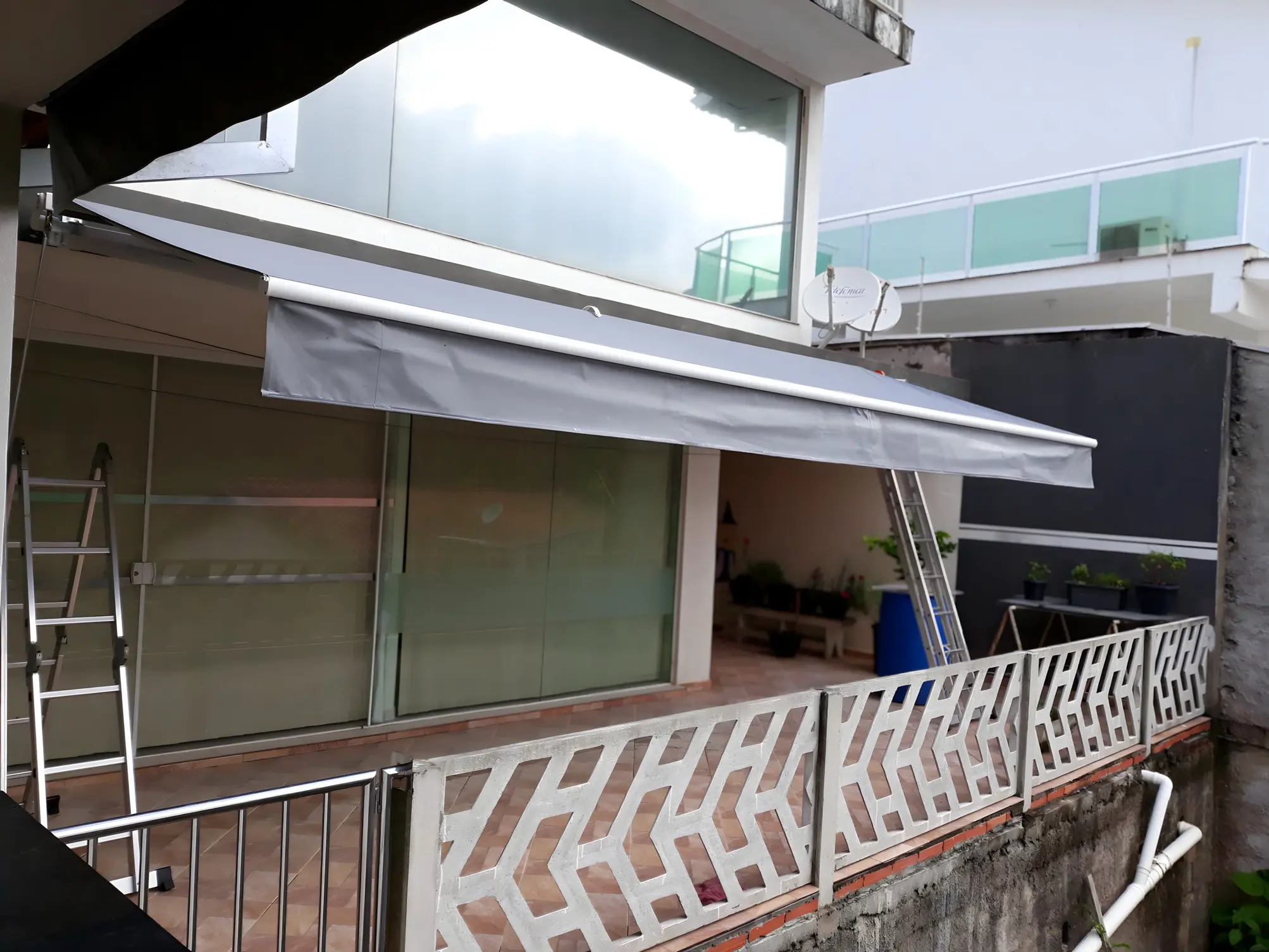 Toldo Cortina com Braço